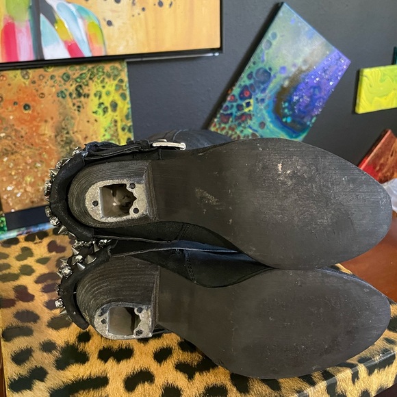 Naughty Monkey Boot - Picture 13 of 15